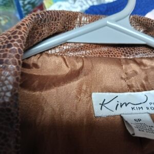 Kim Rogers Tan Snake Print Outerwear.  IS WASHABLE!!!!😍😍😍